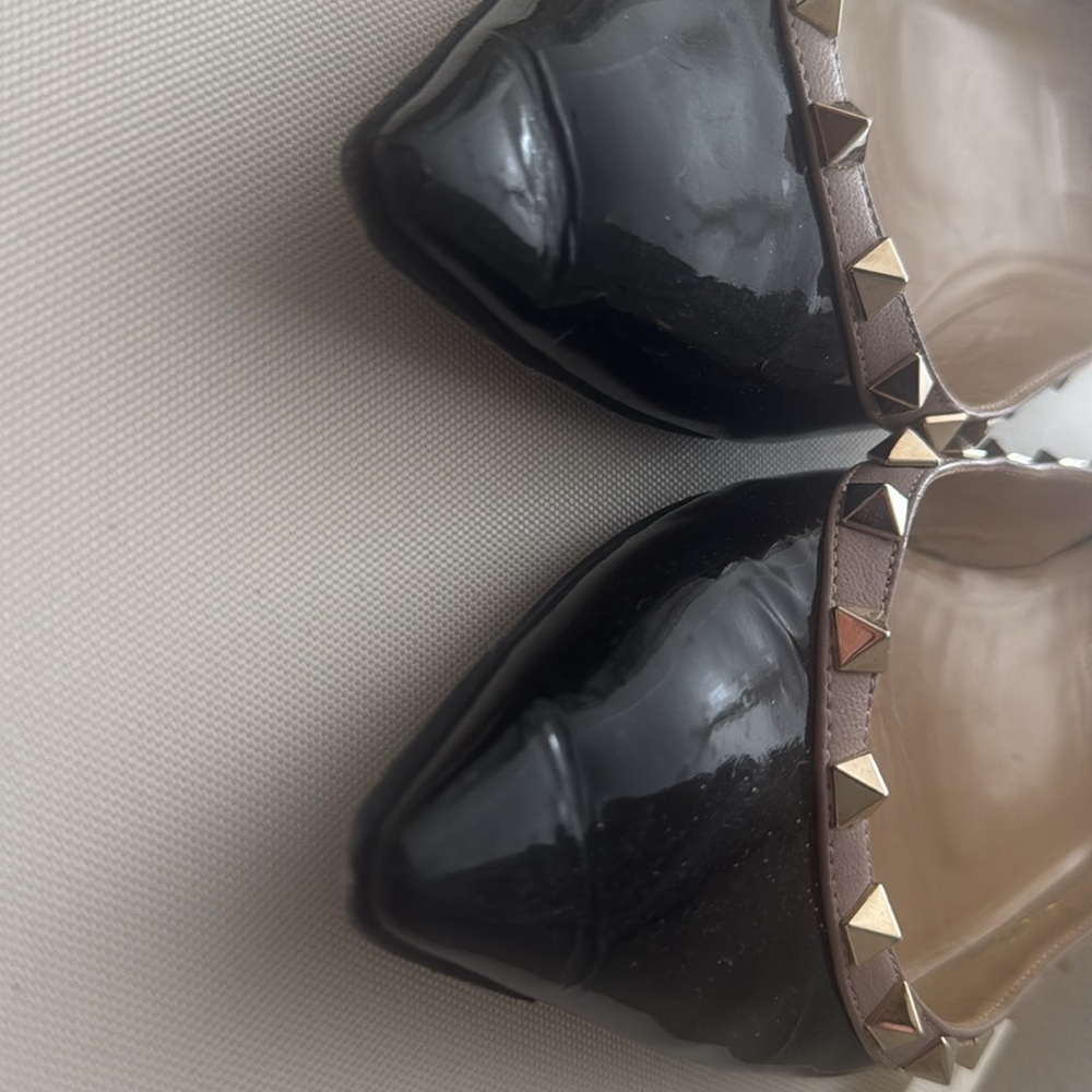 VALENTINO PATENT ROCKSTUD BALLET FLAT - Picture 4 of 6